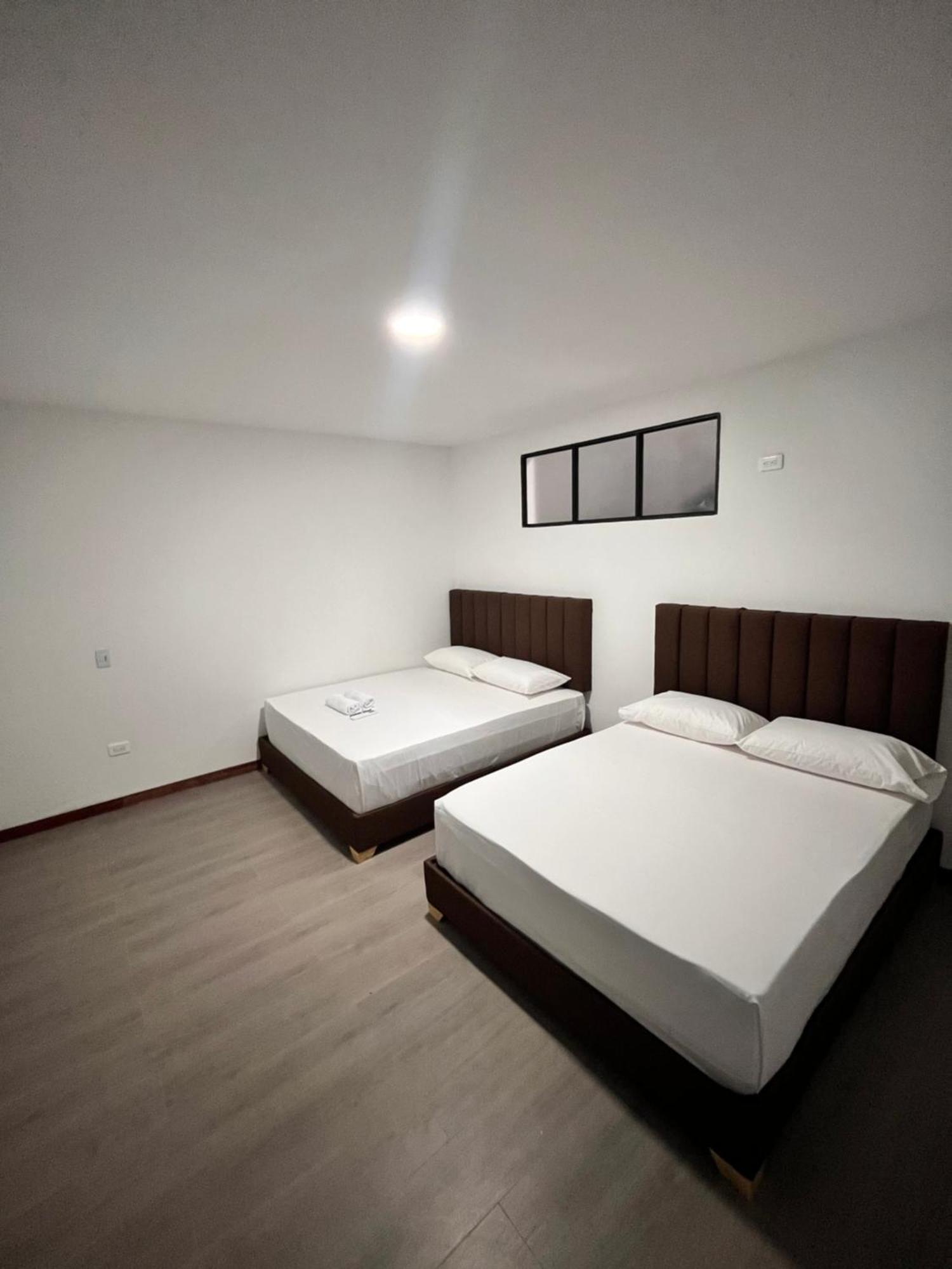Hotel Gallery By 70 เมเดยิน ภายนอก รูปภาพ