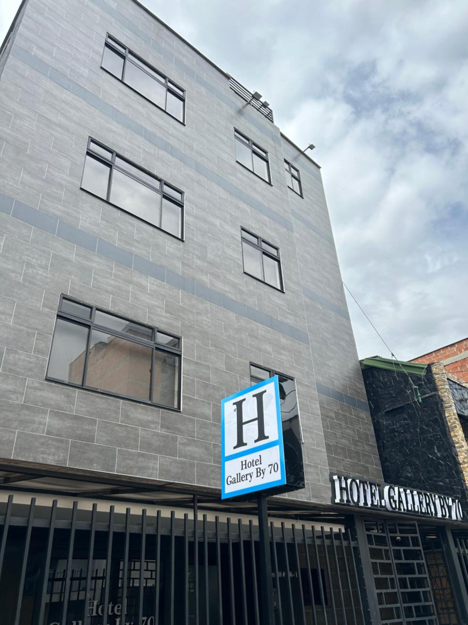 Hotel Gallery By 70 เมเดยิน ภายนอก รูปภาพ