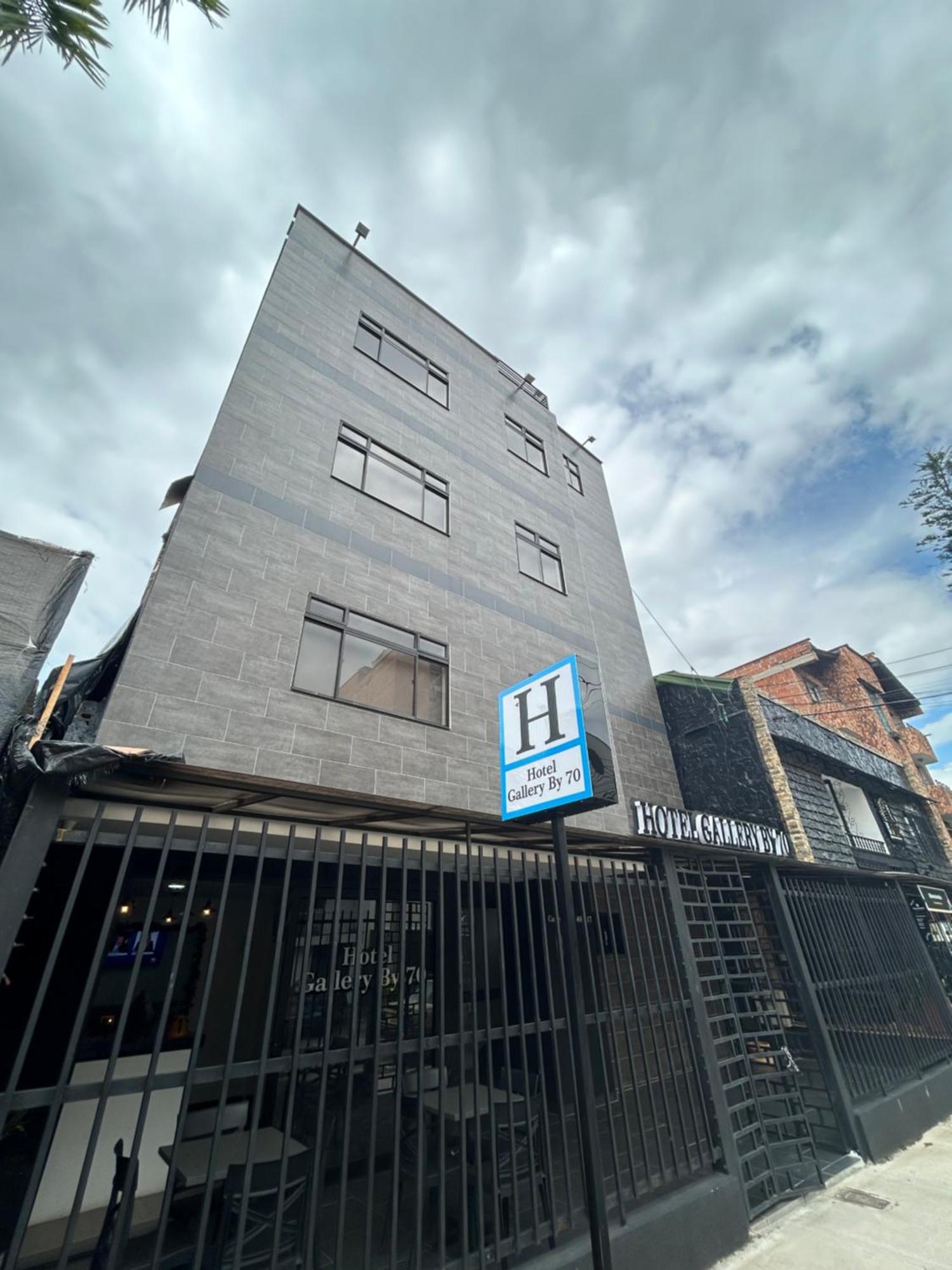 Hotel Gallery By 70 เมเดยิน ภายนอก รูปภาพ