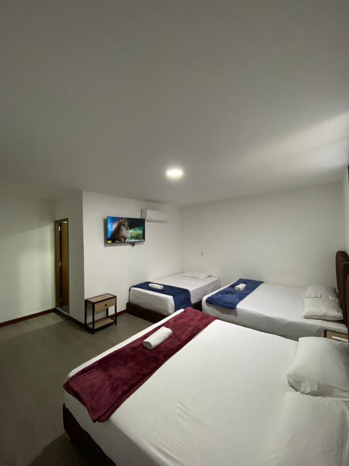 Hotel Gallery By 70 เมเดยิน ภายนอก รูปภาพ