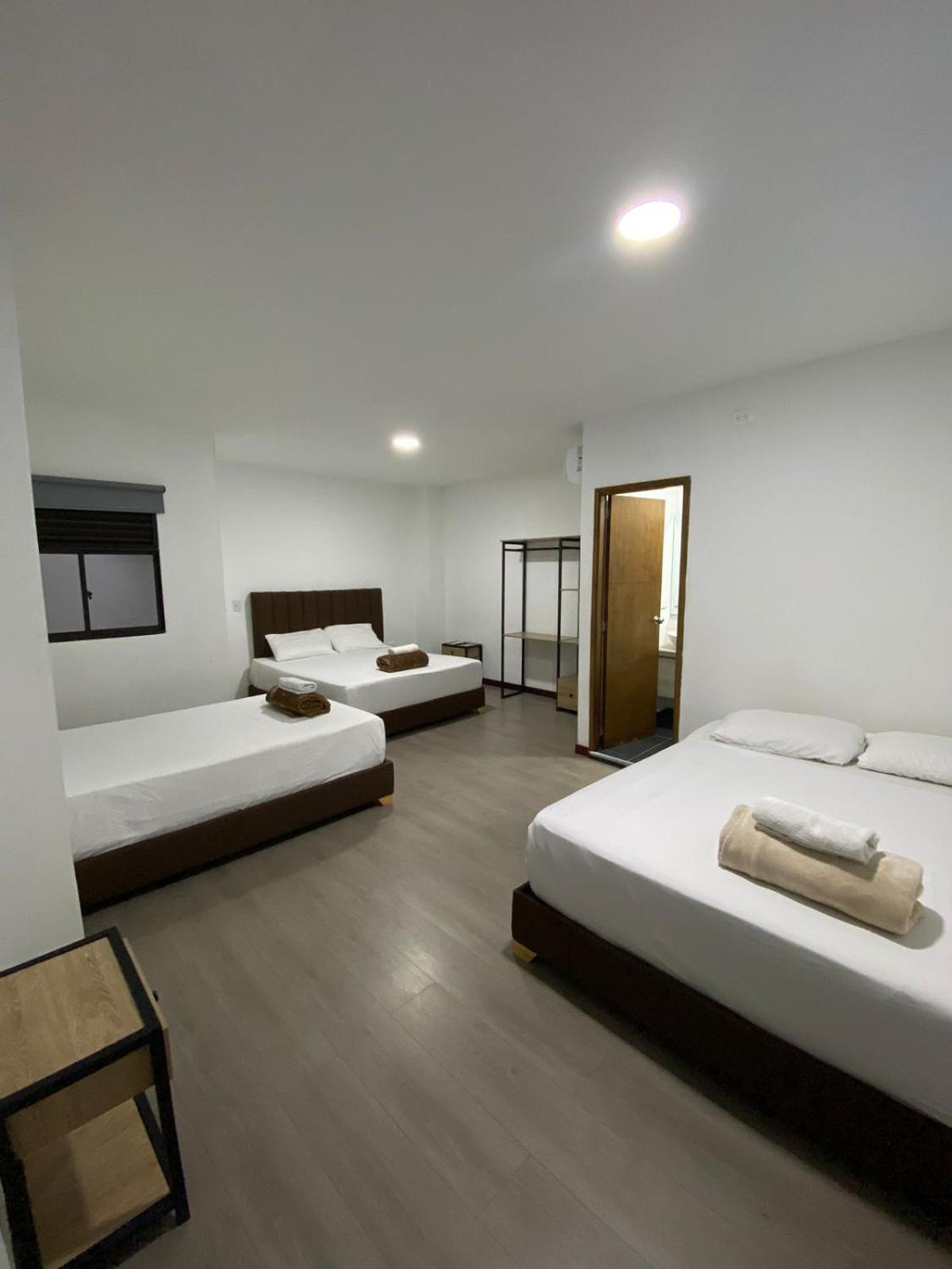 Hotel Gallery By 70 เมเดยิน ภายนอก รูปภาพ