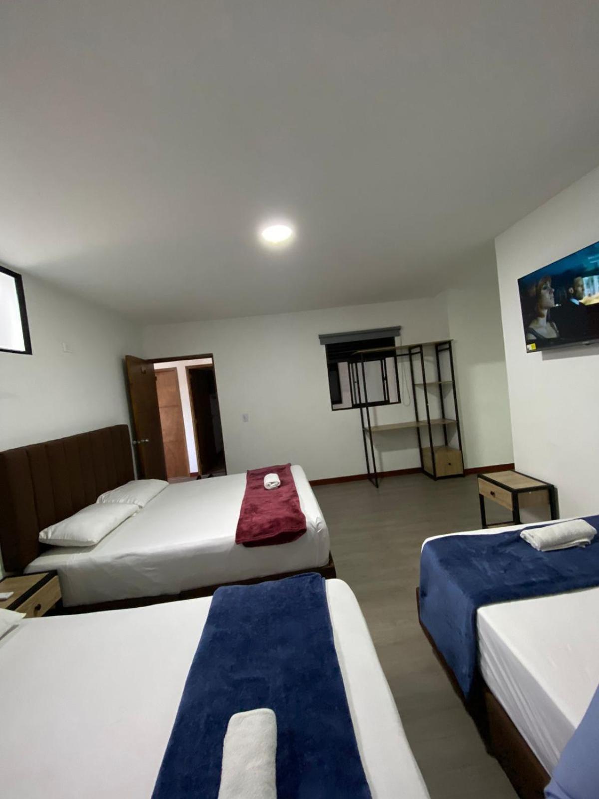 Hotel Gallery By 70 เมเดยิน ภายนอก รูปภาพ