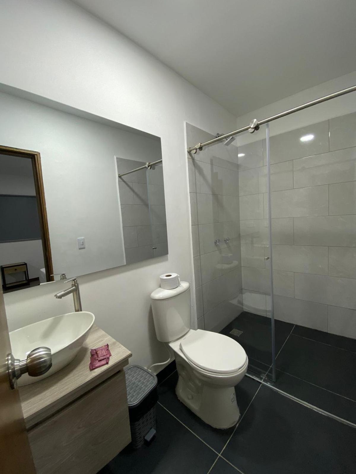 Hotel Gallery By 70 เมเดยิน ภายนอก รูปภาพ